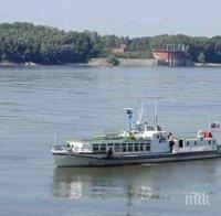 Задръстване в Дунав: 60 плавателни съда изчакват край Белене заради ниското ниво на реката