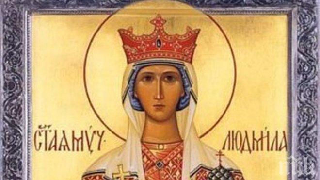 Днес е голям празник! Любимците на народа да почерпят