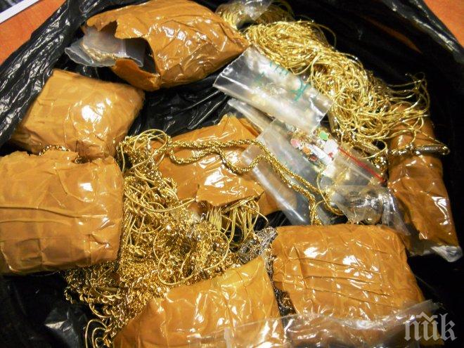 Спипаха иранец с 10 кила злато на границата