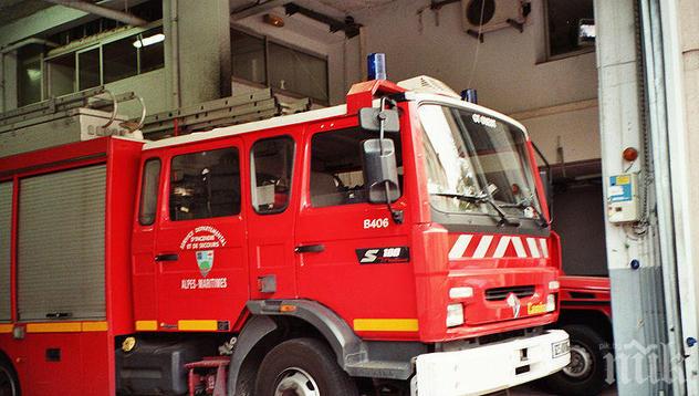 Огнен ад в Санданско! Вдигнаха пожарната по тревога