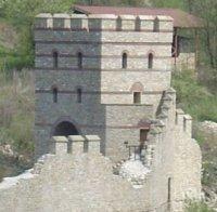 Туристи налазиха Велико Търново! Градът е пълен с желаещи да разгледат обновения хълм Трапезица