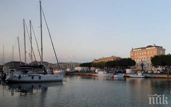 Турски кораб потъна край Сицилия – по чудо няма жертви