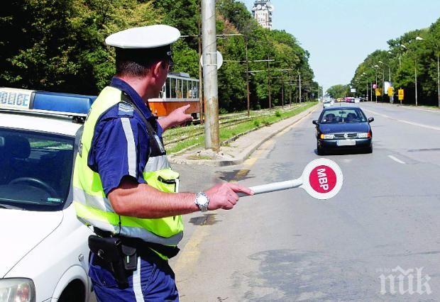 Масови гонки между полицай и шофьори във Враца
