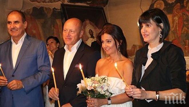 ТЕЖКА СВАТБА! Цветанов и съпругата му кумуваха на венчавка в Арбанаси (СНИМКИ)