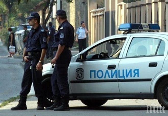 Пълен потрес! Пиян родител нахълта в училище край Бургас с псувни: Майка ви да е*а, всички ще ми ду**те!