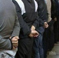 Арестуваха 25 нелегални афганистанци в София