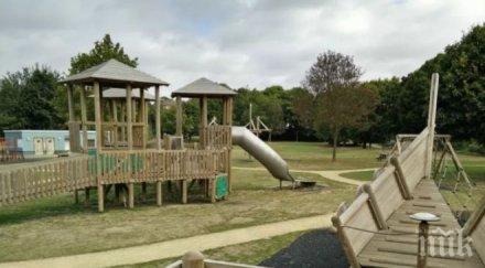 гадно годишно момиче изнасилено детска площадка