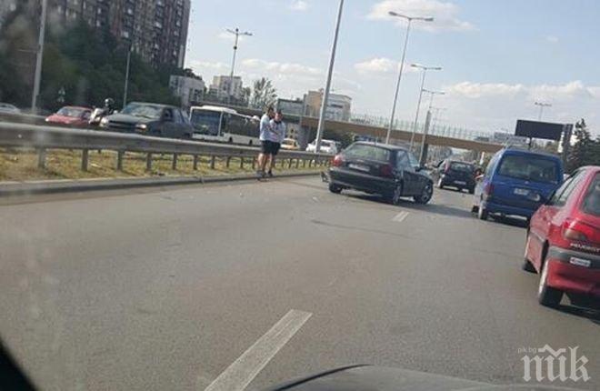 ПЪРВО В ПИК! Тежка катастрофа блокира движението на Цариградско шосе (СНИМКА)