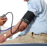 КАРДИОЛОГ: Как да се борим с високото кръвно, холестерола и тютюнопушенето