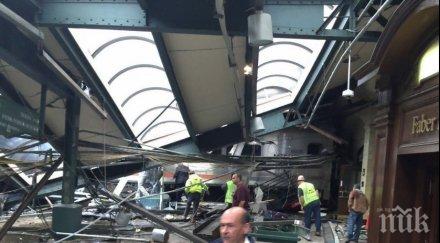 спасени всички пътници блокирани катастрофиралия американски влак