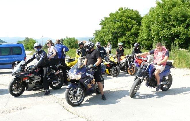 ПИК TV: Над 90 състезатели ще спорят на пистата в Долна Митрополия