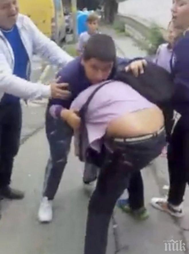 Разследват учениците от скандалния клип от Пловдив