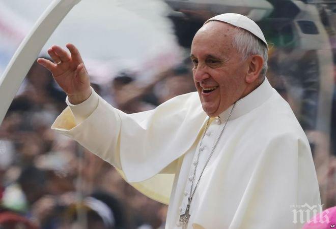 Папа Франциск призова към разрешаване на конфликтите в Кавказ
