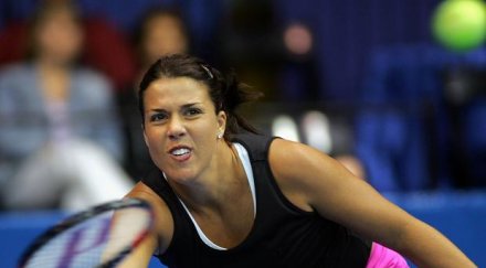 дженифър каприати напердашила бившето гадже