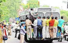 самоуби един изнасилвачите индийска студентка