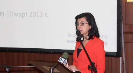 кунева обеща построи повече пътища герб