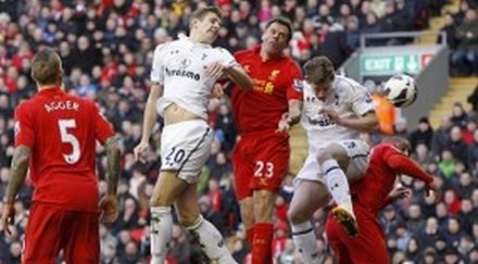 ливърпул приземи летящия тотнъм зрелищен мач