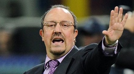 бенитес нападна съра пожела ръкуваме