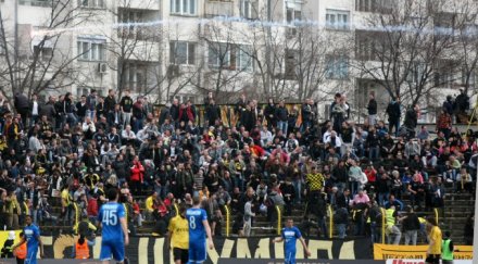 левски ботев пловдив без публика мач
