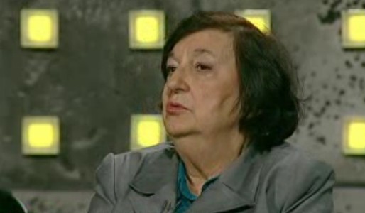 Нора Ананиева: Не куфарчета, предприятия раздавахме