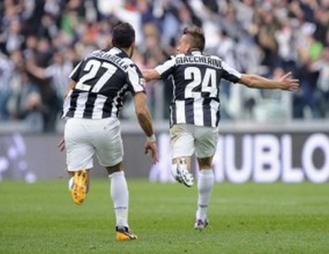 Юве докосва титлата след късен победен гол, Наполи загуби от Киево