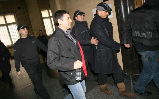 Проверяват Прасето за отвлечената Лара