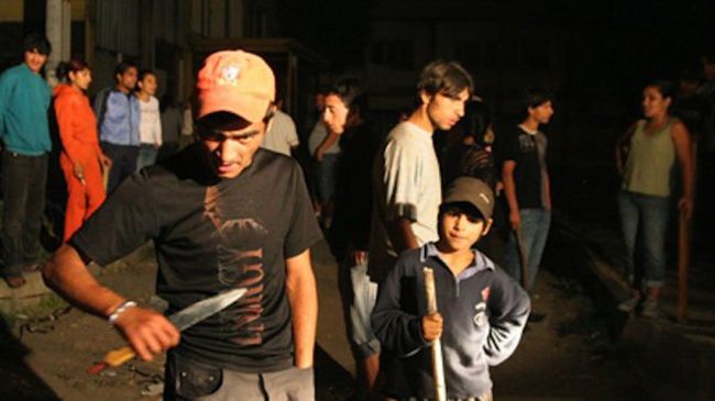 Цигани потрошиха автобус в София