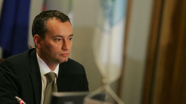 Николай Младенов: Олигархията се чувства комфортно само при ляво управление