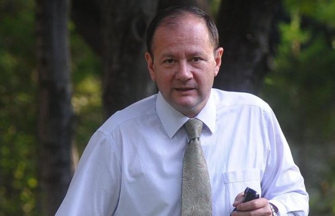 Бившата шефка на ДКЕВР Юлиана Иванова с диплома менте