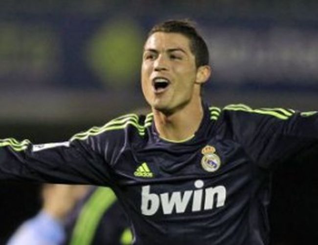 Роналдо и спорна дузпа спасиха Реал срещу Селта