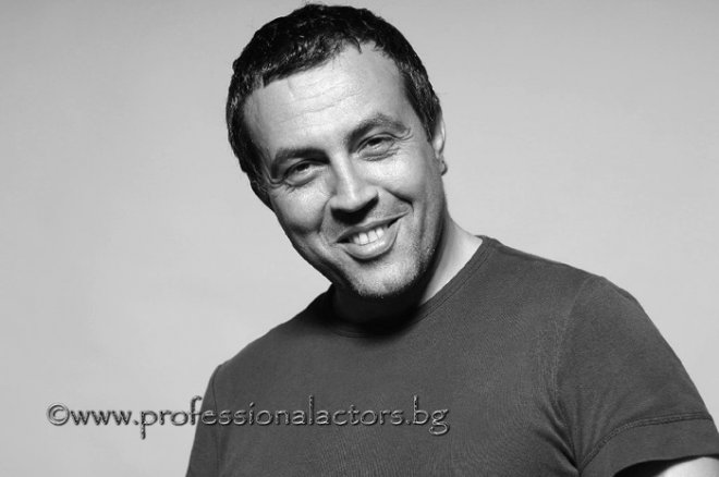 Мутафчиев играе Стамболов, Вальо Танев - Захари Стоянов