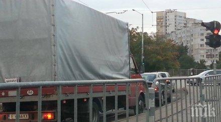 ексклузивно пик шофьорите софия полудяха вижте кара зверския трафик видео снимки