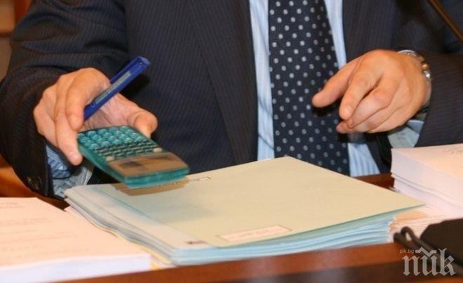 КЗК погва застрахователите! Проверяват дали дружества ощетяват брокери