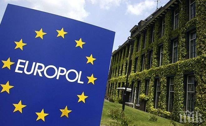 Разбиха трафик на албанци и украинци към Великобритания с полски паспорти