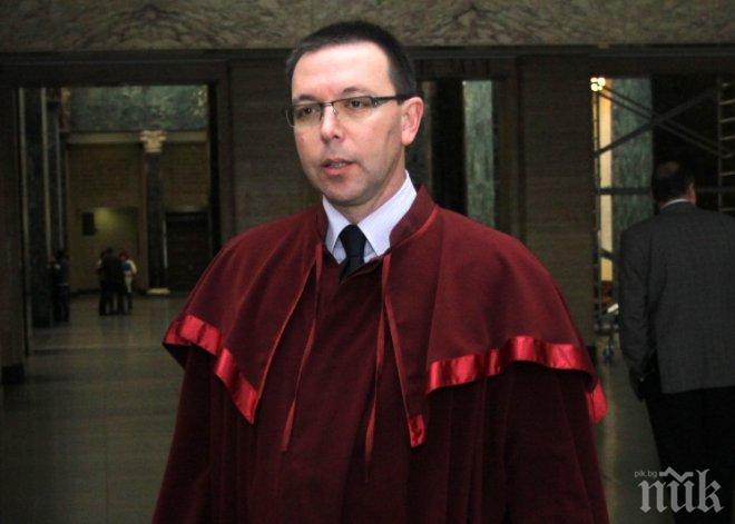 САНКЦИЯ! Прокурор Светлозар Костов олеква с 15% от заплатата си за година