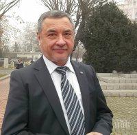 Валери Симеонов пред ПИК TV: Абсурд е да се говори за оставки! Все едно Кристалинка или Иринка - и двете са червени шапчици