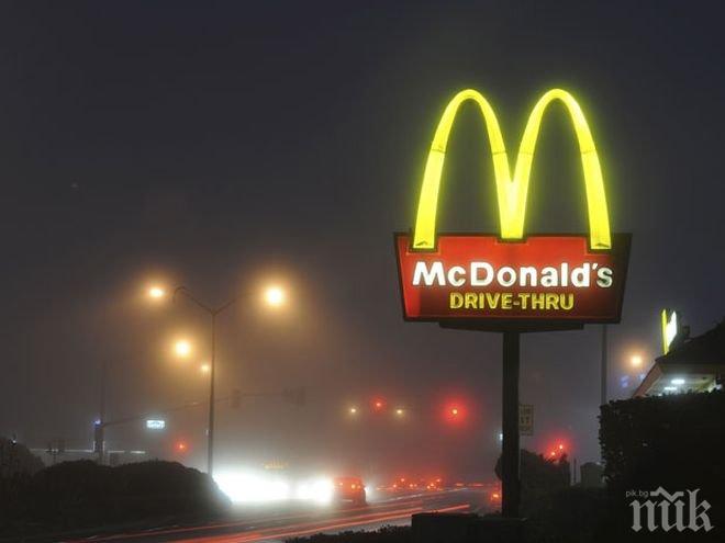 Посетители в Макдоналдс взети за заложници във Флорида, нападателите обезвредени