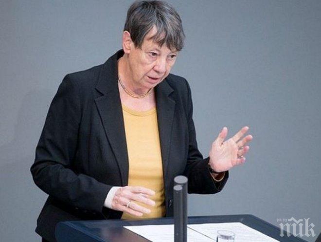 ШОК! Германска министърка предизвика смут в Иран - сбъркаха я с мъж