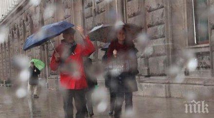 топлото свърши седмицата започва студ дъжд лед високо планините вали сняг