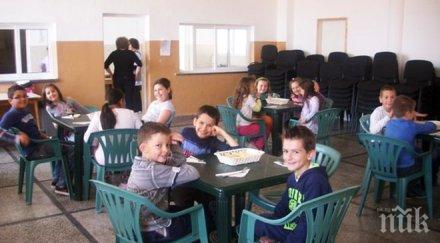 агенцията храните затвори училищна столова три дни масово натравяне деца