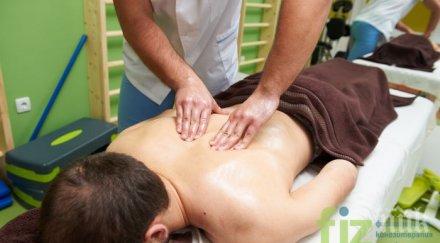 бивш политически затворник излекува грък масаж получи какъв изумителен подарък