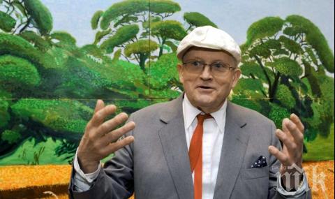 Художникът Дейвид Хокни издаде 35-килограмова книга с творбите си