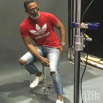 Интернет се взриви от най-модерния учител в света (СНИМКИ)