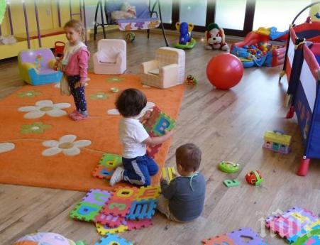 Над 100 люлински деца са на улицата! Няма място в яслите, вдигат ръце от общината