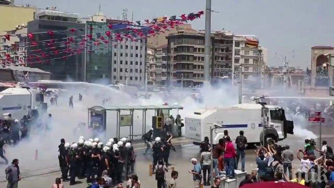 СПОРЕД ЗАКОНА! Полицията в Анкара разгони привърженици на „Ислямска държава“ с водни оръдия и сълзотворен газ