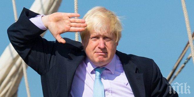 Борис Джонсън призова за протести пред посолството на Русия в Лондон