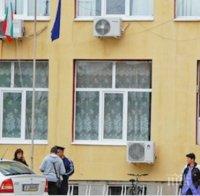 Саморазправа! Баща преби осмокласник в училище, задирял дъщеря му 