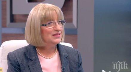 горещо дипломата цецка цачева снимки