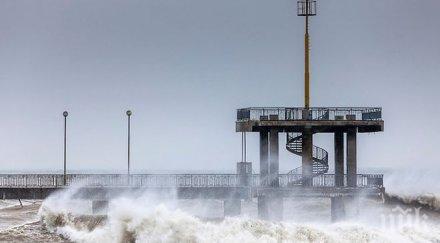 властите призоваха хората северна каролина напуснат наводнените урагана матю региони