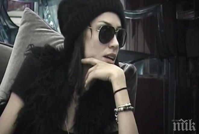 ДРАМА В КЪЩАТА! Надя се разплака на рамото на Деси за смъртта на приятеля й